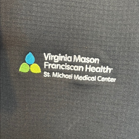 NWT The North Face Black Pullover (Branded) - Medium - Picture 5 of 5